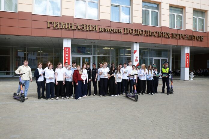 Подмосковные инспекторы совместно с кикшерингом проводят практические занятия Подмосковные инспекторы совместно с кикшерингом проводят практические занятия