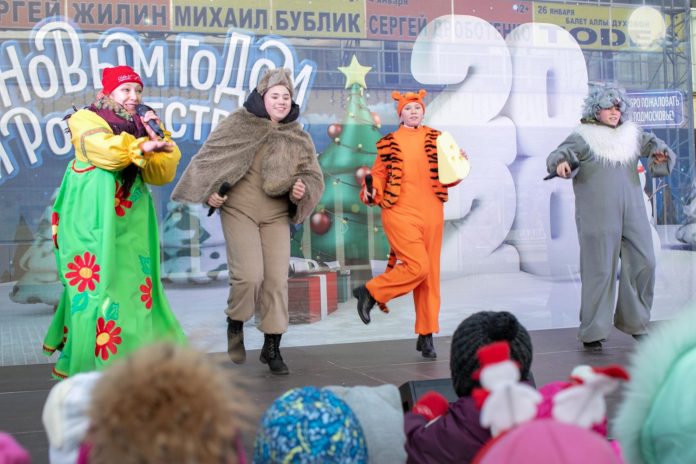 Зима в Подольске: фестиваль новогодних персонажей