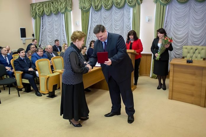 Почетный гражданин города Климовска Тамара Евченко удостоена знака «Добро и Милосердие» Почетный гражданин города Климовска Тамара Евченко удостоена знака «Добро и Милосердие»