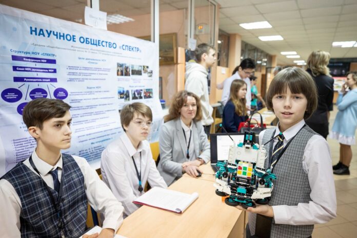 В Подольске прошел III Слёт школьных научных обществ В Подольске прошел III Слёт школьных научных обществ