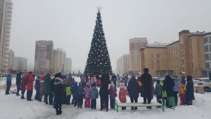 Награждение победителей конкурса на лучшую новогоднюю игрушку состоялось в микрорайоне Кузнечики