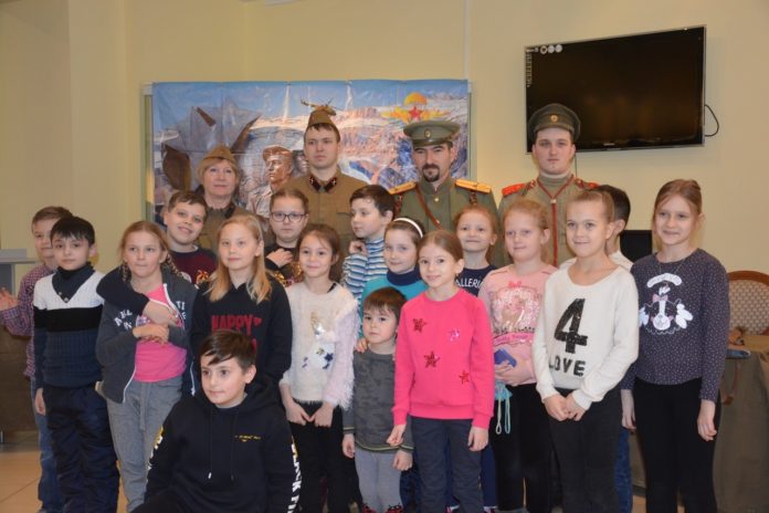 Мастер-класс «Рубашка с галстуком» провели в краеведческом музее Подольска