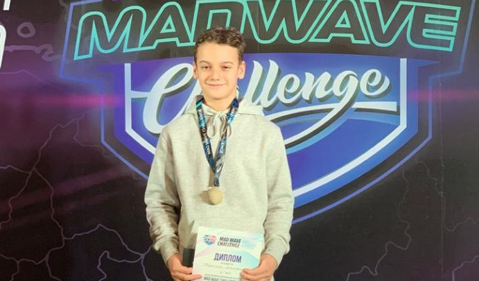 Александр Королев из Подольска взял два золота на турнире пловцов в Санкт-Петербурге