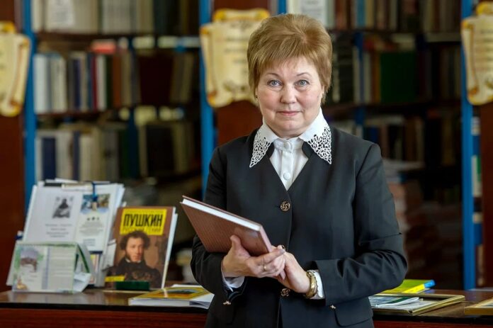 Преподаватель из Подольска – лауреат премии губернатора «Лучший учитель-предметник и лучший учитель начальных классов»  Преподаватель из Подольска – лауреат премии губернатора «Лучший учитель-предметник и лучший учитель начальных классов»