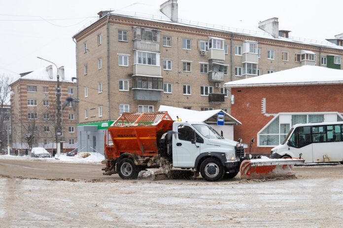 В администрации рассмотрели вопрос зимнего содержания улично-дорожной сети Большого Подольска 8 декабря