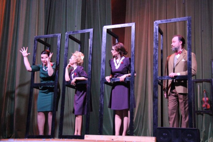 Спектакль «Оркестр» прошёл в КПЦ «Дубровицы» Спектакль «Оркестр» прошёл в КПЦ «Дубровицы»