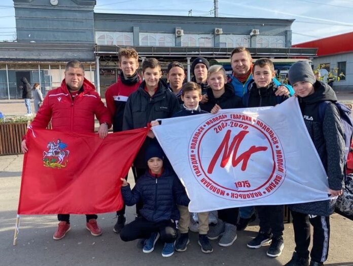 В финале III Всероссийского фестиваля детского дворового футбола успешно выступила подольская команда «Молодая Гвардия» В финале III Всероссийского фестиваля детского дворового футбола успешно выступила подольская команда «Молодая Гвардия»