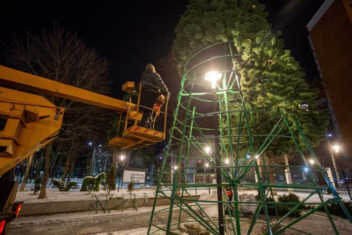 Подольск украшают к Новому году Подольск украшают к Новому году