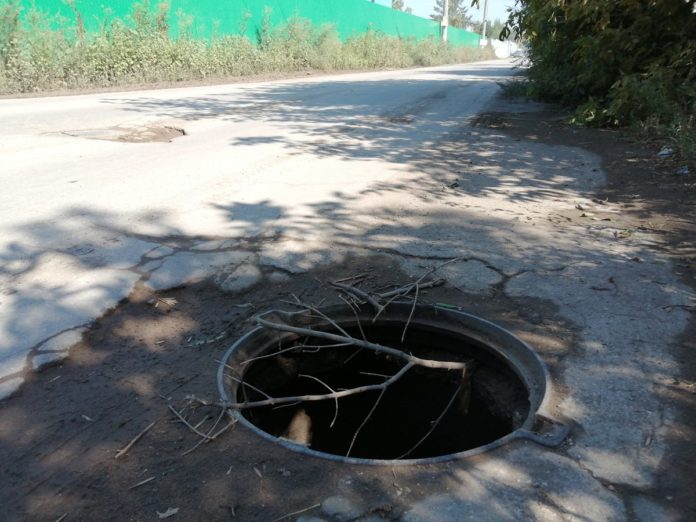 Информируем подольчан: что делать если канализационный люк открыт