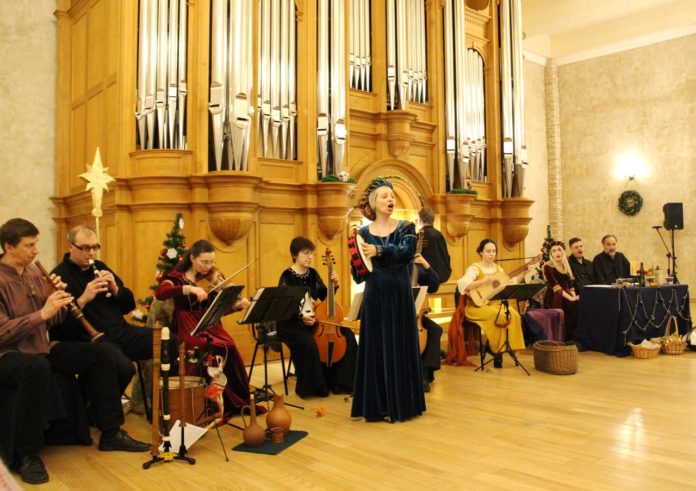 В КПЦ «Дубровицы» состоялся театрализованный концерт «Гусь на Рождество» В КПЦ «Дубровицы» состоялся театрализованный концерт «Гусь на Рождество»