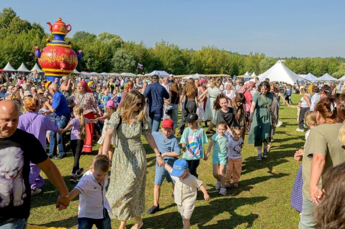 В Подольске с большим успехом прошел фестиваль народного творчества «Славянское подворье»