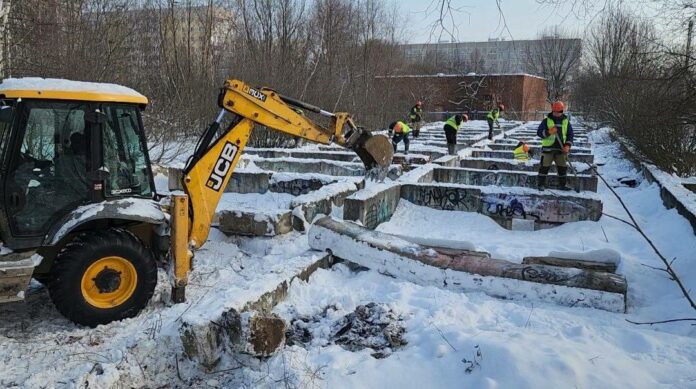 Продолжается снос заброшенных и аварийных зданий на территории Подольска  Продолжается снос заброшенных и аварийных зданий на территории Подольска