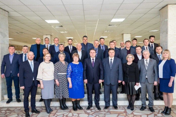 Совет депутатов единогласно избрал главой муниципалитета Дмитрия Жарикова Совет депутатов единогласно избрал главой муниципалитета Дмитрия Жарикова