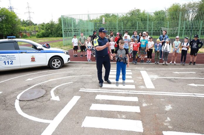 Автоинспекторы г.о. Подольск провели в лагерях округа обучающие практикумы Автоинспекторы г.о. Подольск провели в лагерях округа обучающие практикумы