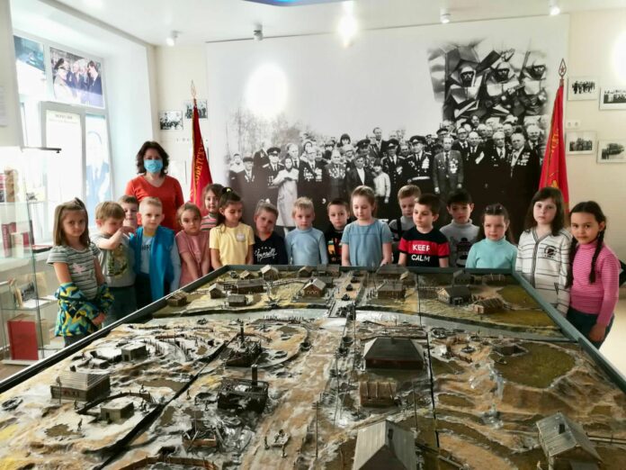 Тематические мероприятия ко Дню памяти Подольских курсантов проходят в школах Большого Подольска