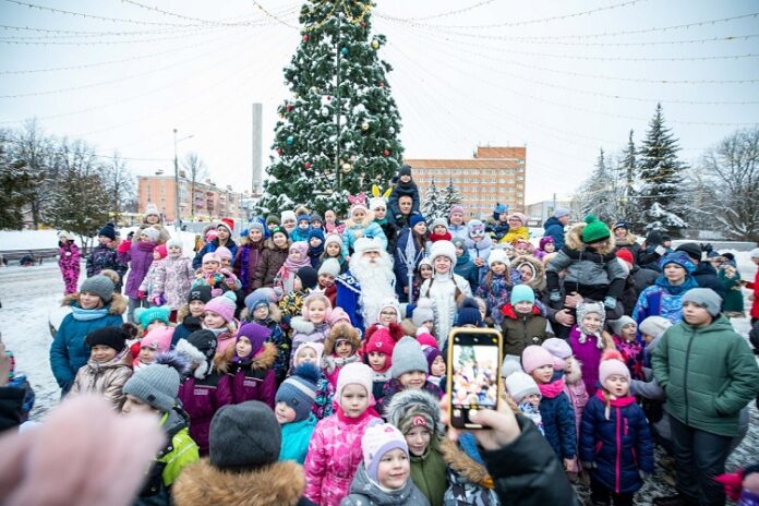 В Подольске прошел фестиваль новогодних персонажей  1 января В Подольске прошел фестиваль новогодних персонажей  1 января