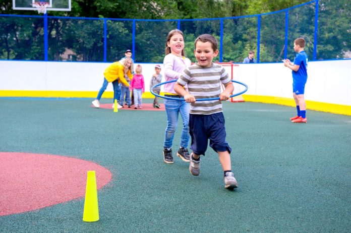В мкр. Парковый открыли новую универсальную спортивную площадку В мкр. Парковый открыли новую универсальную спортивную площадку
