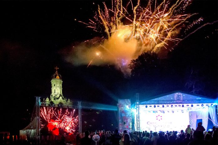 Два ярких фестиваля пройдут в выходные в усадьбе Дубровицы в Подольске Два ярких фестиваля пройдут в выходные в усадьбе Дубровицы в Подольске