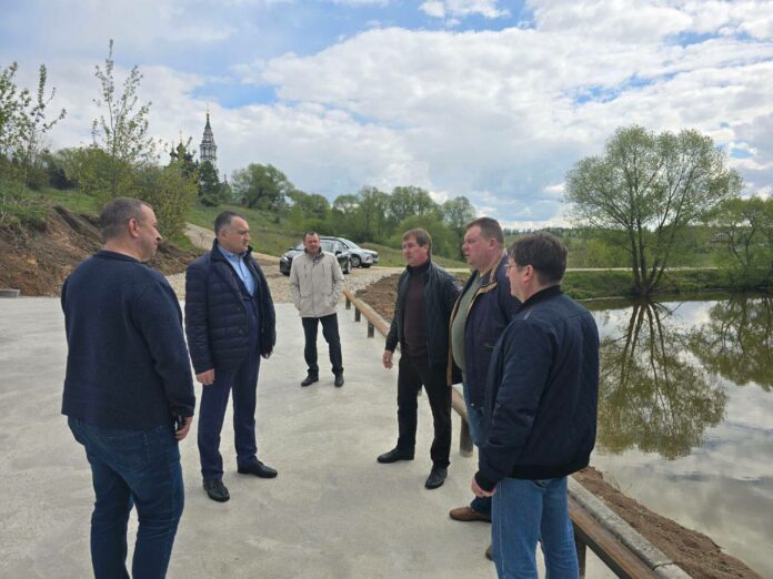 В семи сельских населенных пунктах Подольска завершается строительство пирсов для пожарной техники В семи сельских населенных пунктах Подольска завершается строительство пирсов для пожарной техники