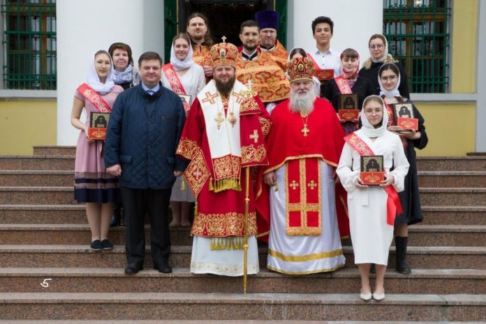 Очередной выпуск прошел в Воскресной школе Троицкого собора Подольска 30 мая Очередной выпуск прошел в Воскресной школе Троицкого собора Подольска 30 мая