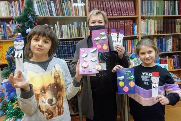 Мастер-класс “Юный дизайнер” по бумагопластике прошел в Центральной детской библиотеке