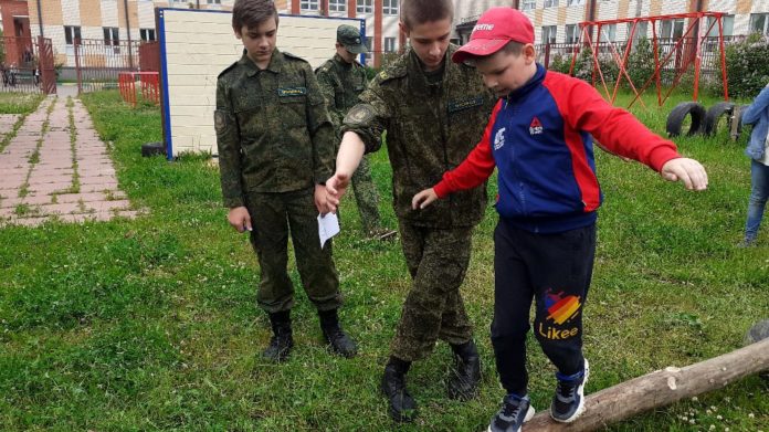 Военно-спортивная игра «Зарница» прошла в подольской школе №32