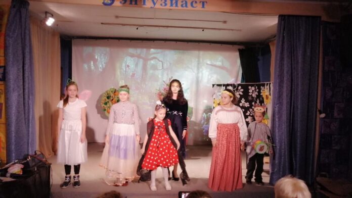 Театральные мини-постановки прошли в молодежном центре “Ровесник” Театральные мини-постановки прошли в молодежном центре “Ровесник”