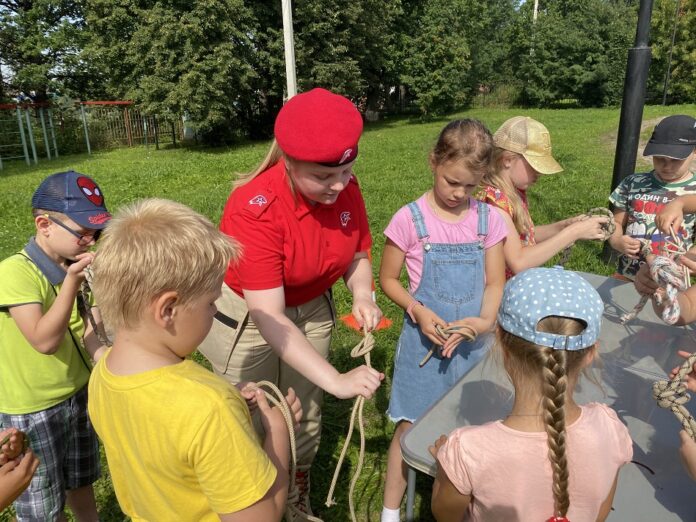 Более 1800 детей проводят время в летних городских оздоровительных лагерях Большого Подольска