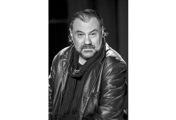 Театр на расстоянии невозможен Театр на расстоянии невозможен