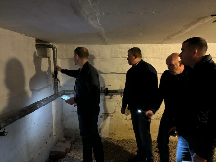 Содержание территории и домов проверили в поселке Кузнечики Содержание территории и домов проверили в поселке Кузнечики