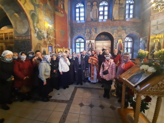 Божественная литургия состоялась в храме Воскресения Словущего Божественная литургия состоялась в храме Воскресения Словущего