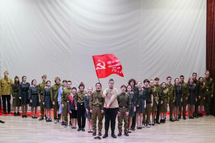 Лучшие подольские вокалисты и танцоры выступили на фестивале «Студенческая весна»