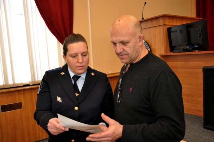 В Подольске полицейские провели «круглый стол» на тему профилактики дистанционного мошенничества В Подольске полицейские провели «круглый стол» на тему профилактики дистанционного мошенничества