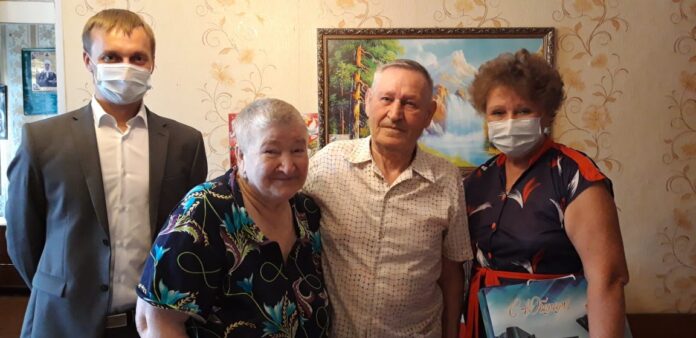 7 августа труженик тыла Августин Александрович Маслов принимал поздравления с 90-летием