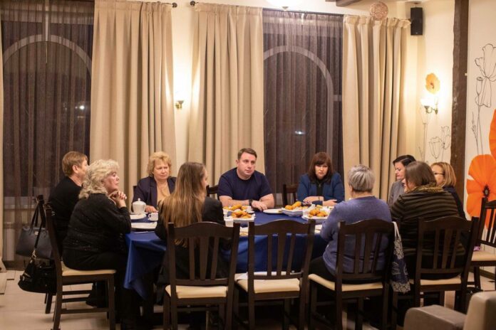 Дмитрий Жариков встретился с родственниками мобилизованных в Стрелковском