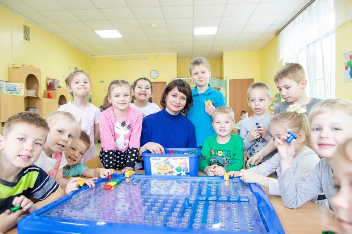 Два воспитателя из Подольска стали обладателями сертификата на получение жилищной субсидии в 2020 году