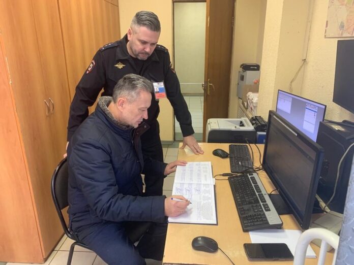 В Подольске общественник проверил работу Отдела полиции В Подольске общественник проверил работу Отдела полиции