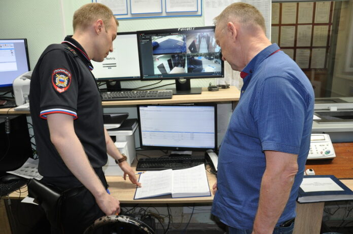 В Подольске общественник посетил Львовский отдел полиции УМВД России по г.о. Подольск В Подольске общественник посетил Львовский отдел полиции УМВД России по г.о. Подольск