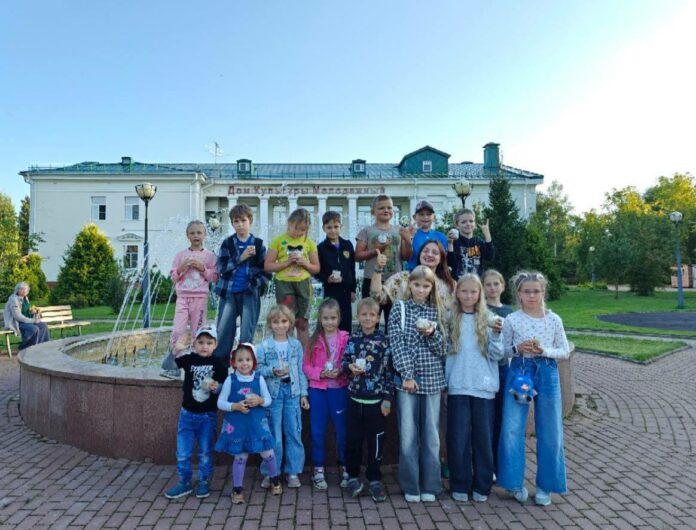 В парке Дома культуры «Молодежный» состоялась очередная встреча цикла  «Мастерская у фонтана»