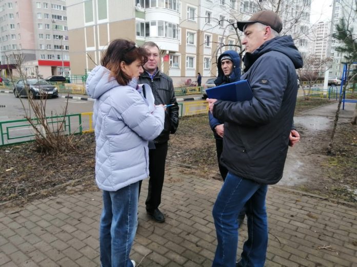 Встречу с председателем совета дома № 24 по улице Академика Доллежаля провели в Кузнечиках