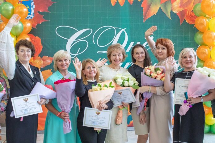 К предстоящему Дню учителя в Подольске чествовали лучших педагогов