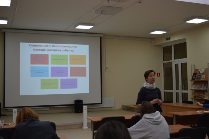 В подольской школе № 35 прошел семинар по вопросам профилактики суицидального поведения