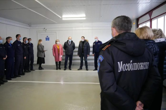 Показательная тренировка состоялось в пожарном депо пожарной части № 247 в Кузнечиках Показательная тренировка состоялось в пожарном депо пожарной части № 247 в Кузнечиках