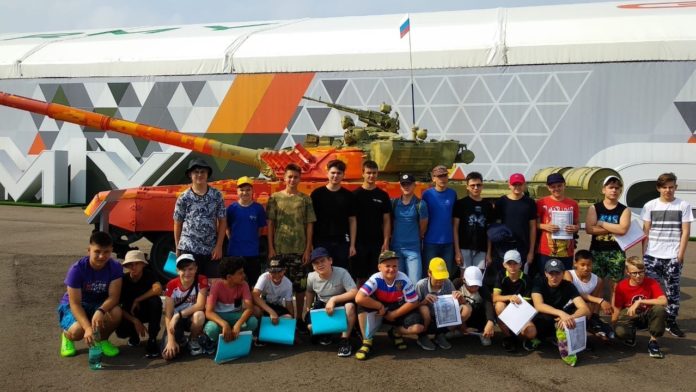 Подольские юнармейцы отправились на смену в лагерь Настоящих Героев Подольские юнармейцы отправились на смену в лагерь Настоящих Героев