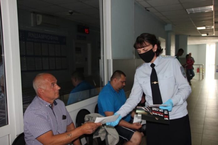 В рамках акции «Трезвый водитель» госавтоинспекторы совместно с общественниками провели разъяснительные беседы