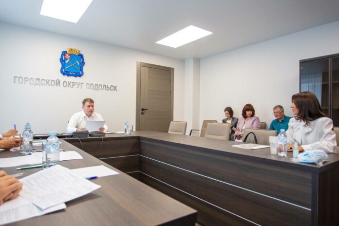 Дмитрий Жариков традиционно встретился с подольчанами Дмитрий Жариков традиционно встретился с подольчанами