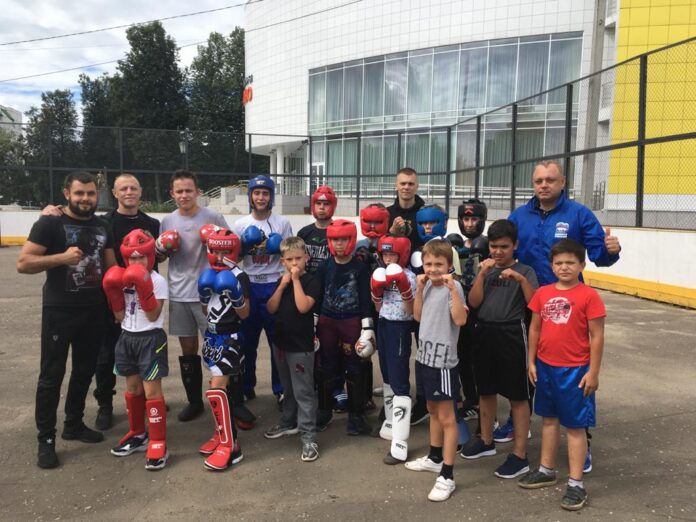 В Быково прошла открытая тренировка по тайскому боксу, кикбоксингу и ОФП в рамках проекта...