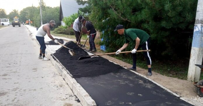 Новый тротуар сделан в микрорайоне Львовском Новый тротуар сделан в микрорайоне Львовском