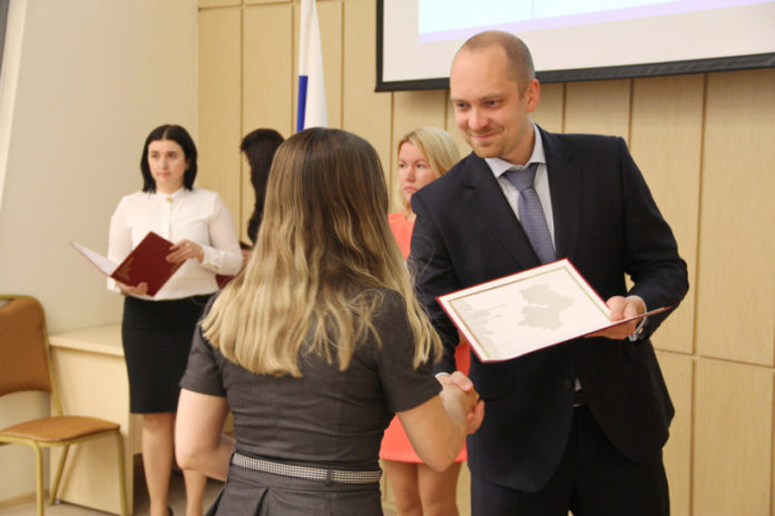 Сертификаты по областной программе «Социальная ипотека» получат двое подольских учёных Сертификаты по областной программе «Социальная ипотека» получат двое подольских учёных