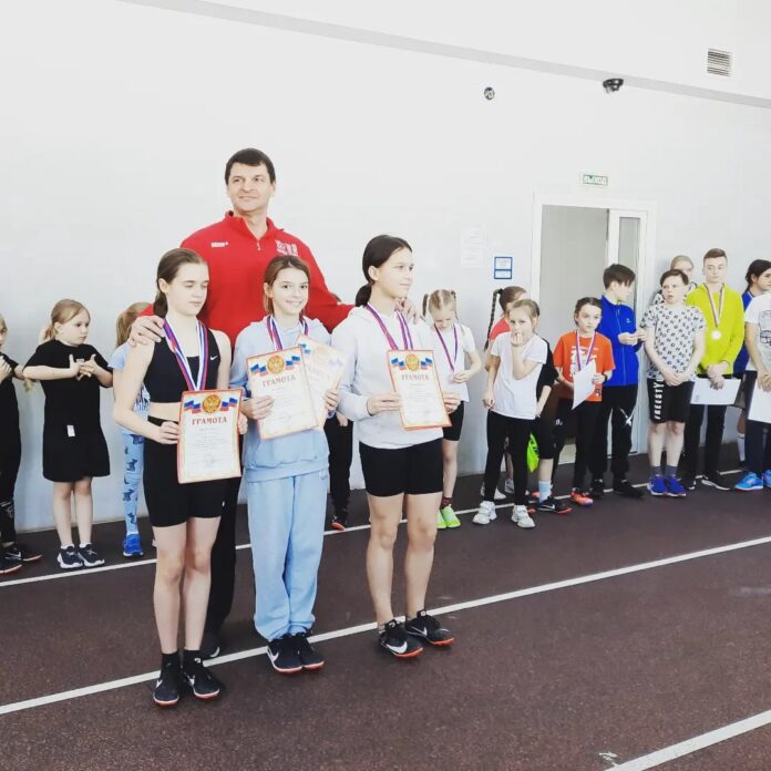 Первенство по легкой атлетике, посвященное Дню воссоединения Крыма с Россией прошло в СК “Подолье” Первенство по легкой атлетике, посвященное Дню воссоединения Крыма с Россией прошло в СК “Подолье”